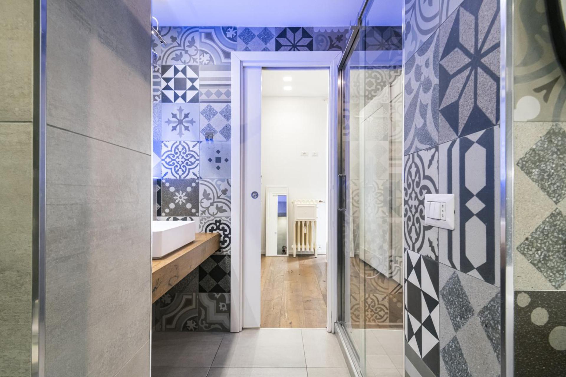 Easylife - Moderno E Chic Con Led Atmosferici * Milán
